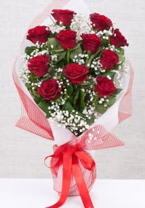 11 kırmızı gülden buket çiçeği  Bitlis 14 şubat sevgililer günü çiçek 