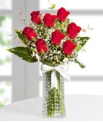7 Adet vazoda kırmızı gül sevgiliye özel  Bitlis çiçek siparişi sitesi 