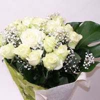  Bitlis hediye çiçek yolla  11 adet sade beyaz gül buketi