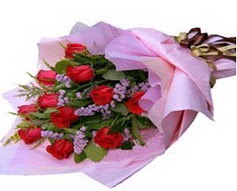11 adet kirmizi güllerden görsel buket  Bitlis çiçek gönderme sitemiz güvenlidir 